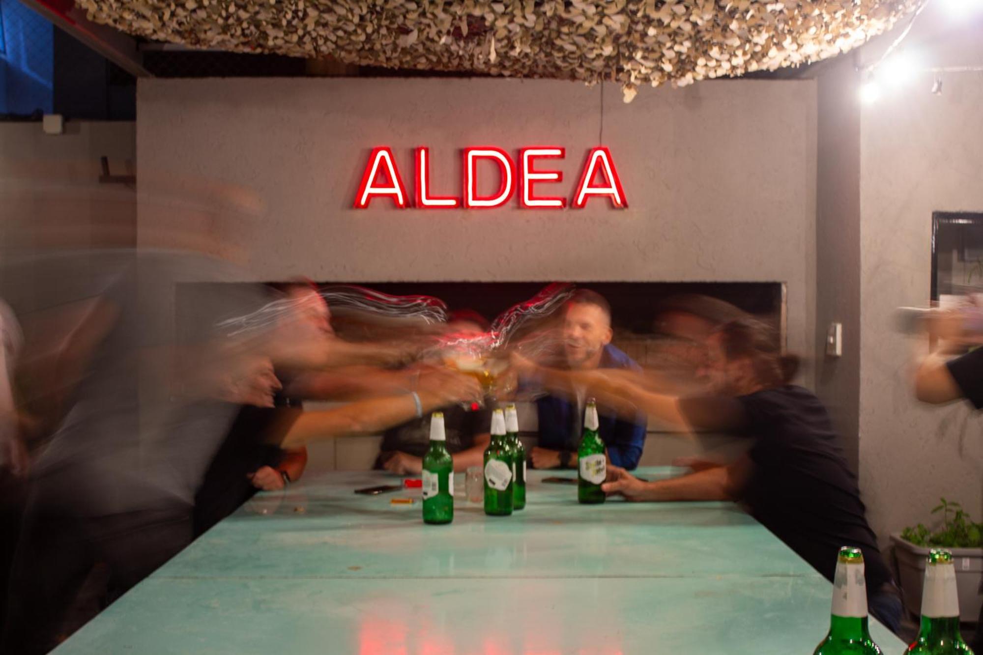 Aldea Hostel & Cafe Кордова Экстерьер фото