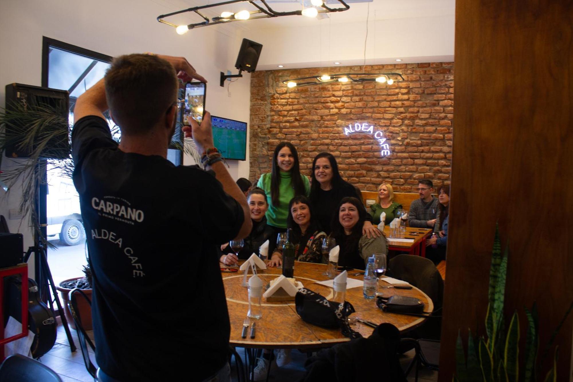 Aldea Hostel & Cafe Кордова Экстерьер фото